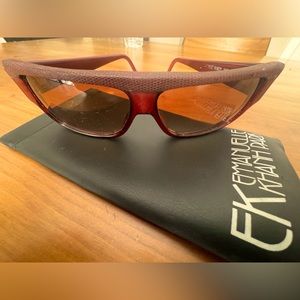 Emmanuelle Khanh vintage sunglasses
mod 10640 16 snakeskin leather soldout color